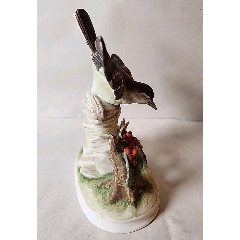 VTG Lot 3 Handpainted Porcelain Birds Figurines Mockingbird, Thrasher, Cardinal* - Picture 5 of 16